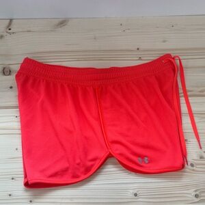 Under Armor loose heat gear women’s xlarge neon orange athletic shorts